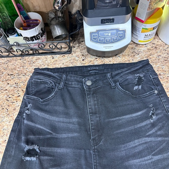Risen Distressed Black Women's Jeans - Picture 3 of 7